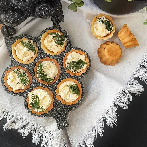 Форма для випікання кошиків, кексів та тарталеток на плиті з антипригарним гранітним покриттям на 7 тарталеток, Ласунка Чорний 86262 - фото 8