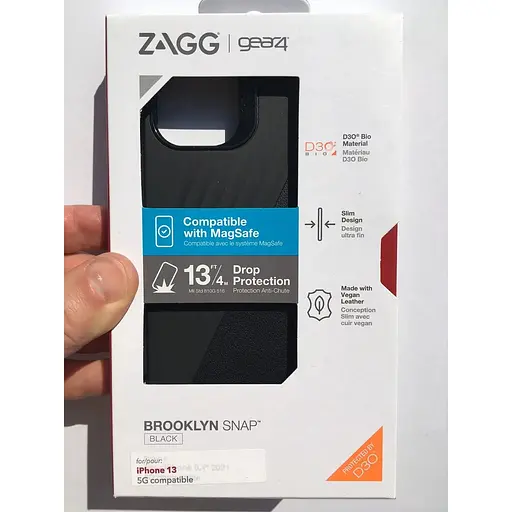 Протиударний чохол Gear4 Brooklyn MagSafe для iPhone 13 Black 702008227 - фото 3