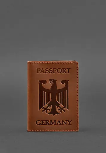Кожаная обложка для паспорта с гербом Германии светло-коричневая Crazy Horse - фото 2