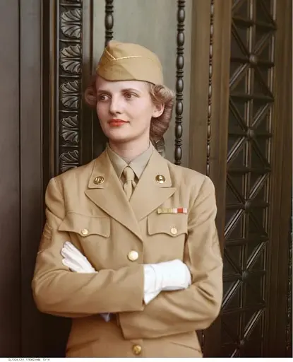 Glamour. An Extraordinary History. 85 years of women breaking boundaries - фото 4