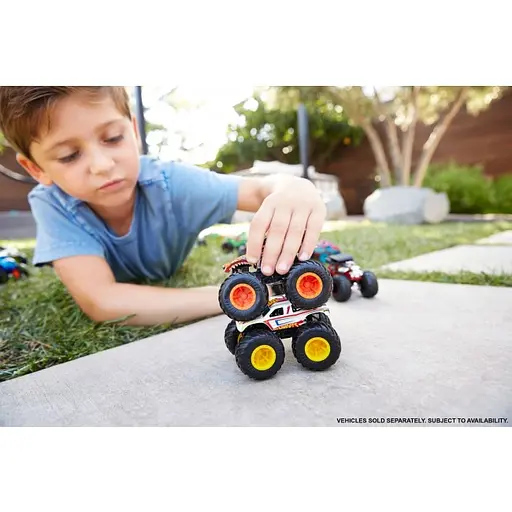 Машинка внедорожник Hot Wheels Monster Trucks Stars Stripes базовая красная (FYJ44) - фото 2