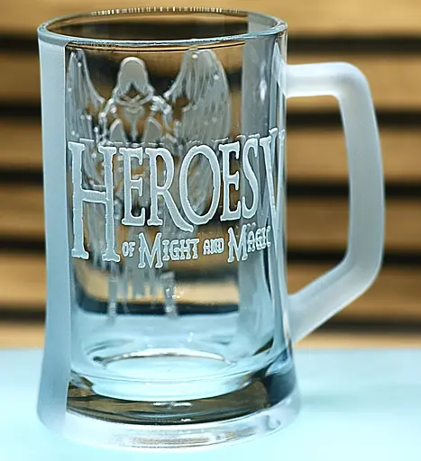 Пивний келих 660 мл Heroes of Might and Magic V подарунок для геймера кухоль з гравіюванням Герої V - фото 2