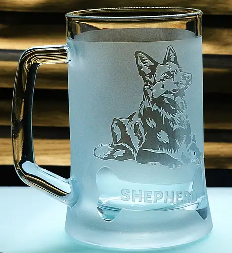 Пивний кухоль з ручкою 660 мл з гравіюванням Німецька вівчарка   власнику собаки - фото 2