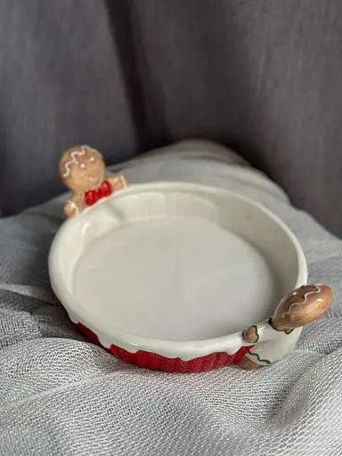 Новогоднее блюдо Elisey 6021-007 сервировочное керамика Рождественское печенье 21x8 см Белый с красным - фото 2