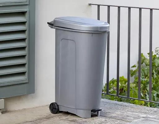 Бак для мусора с крышкой и колесиками Bidone 40x60x84h, 100 л светло-серый - фото 3