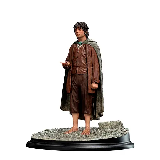 Статуэтка Lord of The Rings Frodo Baggins, Ringbearer Classic Series - фото 2