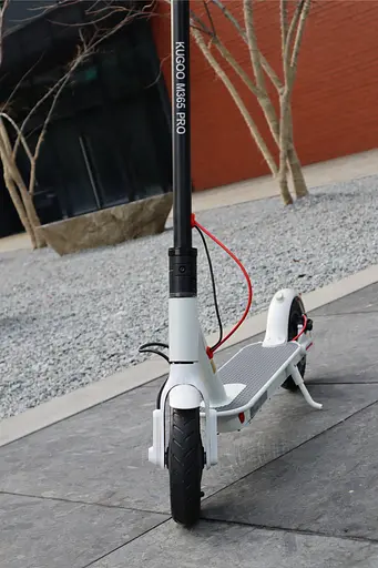 Электросамокат KUGOO M365 PRO Max 500W 11 Ah белый с алюминиевой рамой и надувными колесами - фото 5