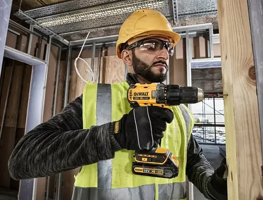 Дрель-шуруповерт бесщеточный DeWalt XR Li-Ion 18В акб 2х2 А/ч 65 Нм 500-1750 об/мин патрон 13мм ЗП кейс 1.15 кг - фото 2