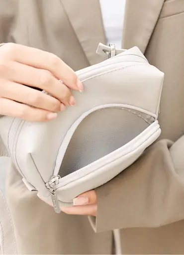 Женская кроссоди сумка бананка Sambag Sofi серая 20×18×5 см (88193030) - фото 7