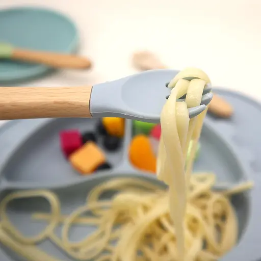 Набор силиконовой детской посуды Cheeks для прикорма на присосках из пищевого силикона голубой с грызунком прорезывателем-погремушкой Жираф - фото 9