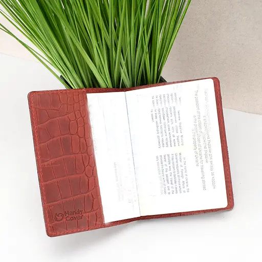 Обложка на паспорт, загранпаспорт кожаная Handycover 0054 красная рептилия - фото 2