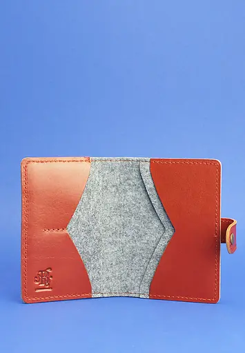 Фетровая обложка для паспорта 3.0 с кожаными коричневыми вставками - фото 4