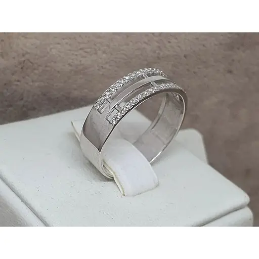 Серебряное кольцо Vegas с фианитами. 10048р 18 - фото 3