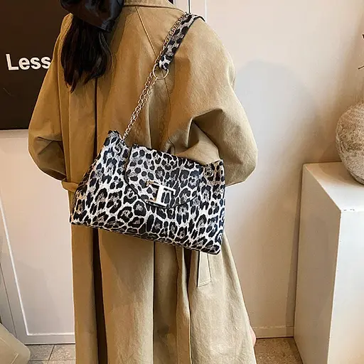 Стильна жіноча сумка з еко-шкіри лео Lilly P1-1603LG