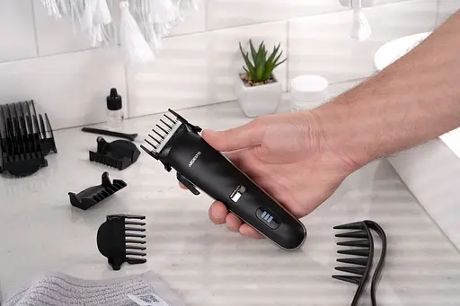 Машинка для стрижки Ardesto HC-Y32-B/4.5 Вт/черный/Цифровая индикация заряда - фото 3