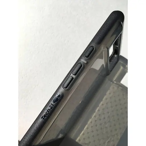 Оригинальный противоударный силиконовый чехол Tech21 Evo Check для Google Pixel 7 (6.3") Smokey Black T21-9546 - фото 7