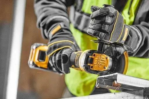 Шлифмашина угловая аккумуляторная DeWalt без АКБ и ЗУ DCG409VSNT - фото 8