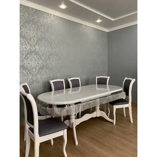 Скатертина силіконова овальна зі стразовою стрічкою 165х110 см срібний