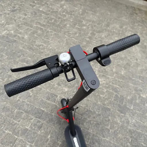 Электросамокат GIANT M365 PRO 500W 10.4Ah черный, складной с перфорацией колес (2025 год) - фото 5