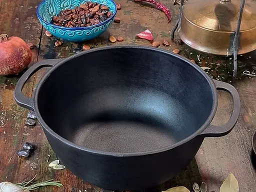 Казан чугунный 4 л Maysternya на 24 см с крышкой-сковородой V4CP - фото 2