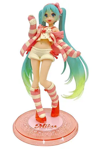 Коллекционная фигурка Taito Hatsune Miku Costumes room wear ver Хацунэ Мику 18 см T HM CRWv - фото 4
