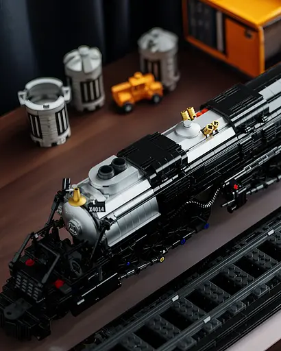 Конструктор Nifeliz Локомотив "Big Boy" з підставкою (NF10263) - фото 3