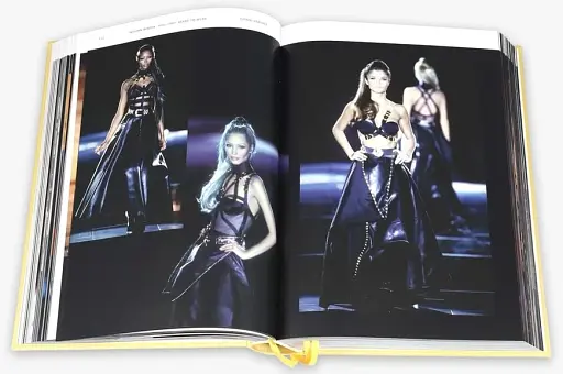 Versace Catwalk - фото 7