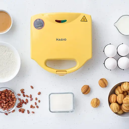 Электрическая универсальная орешница Magio MG-391 770 Вт желтая - фото 5