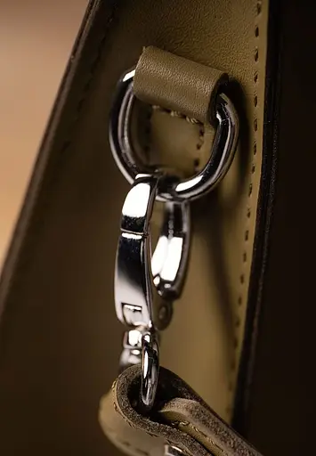 Женская кожаная сумка Sally оливковая - фото 6