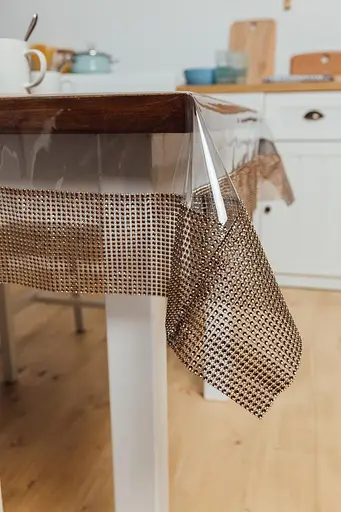 Скатертина силіконова з коричневою стразовою стрічкою 320х190 см - фото 4