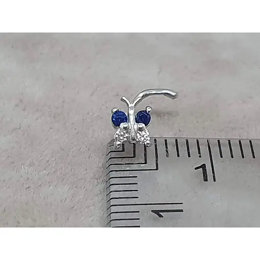 Серебряная серьга-пирсинг в нос Бабочка. 1041.5С Синий - фото 7