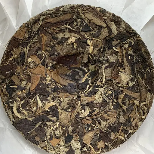 Белый чай дань императору 357 грамм 2021 год - фото 4