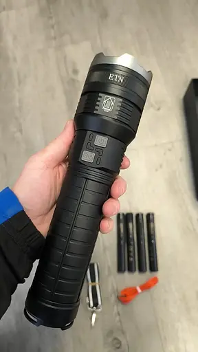 Ручной фонарик XA-G20 алюминиевый корпус литиевые батареи 4х181350 - фото 7