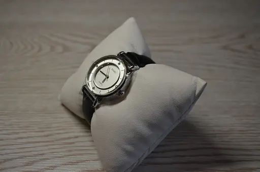 Женские классические часы Skmei 1330 (Серебристые) - фото 6