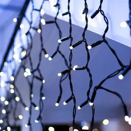 Наружная новогодняя гирлянда бахрома (черная проволока) Xmas W-2 10x0.6 м 200 LED Белый - фото 1