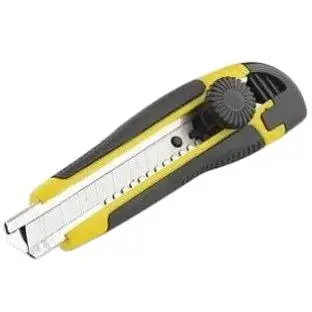 Нож выдвижной Сила 18 мм обрезиненный корпус винтовой замок