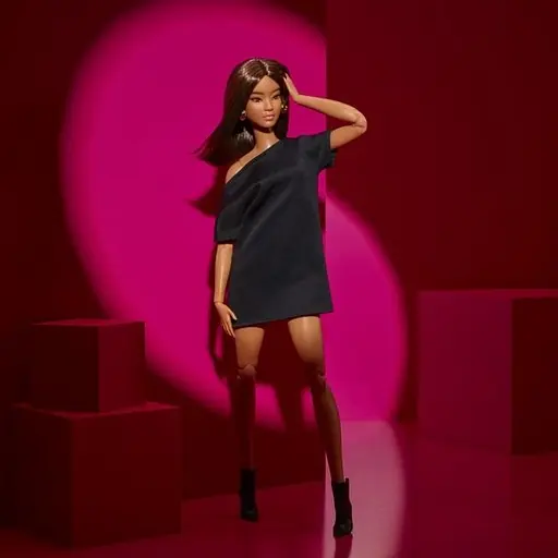 Лялька Barbie Signature Basics №1 брюнетка з каре (JBH72) - фото 16