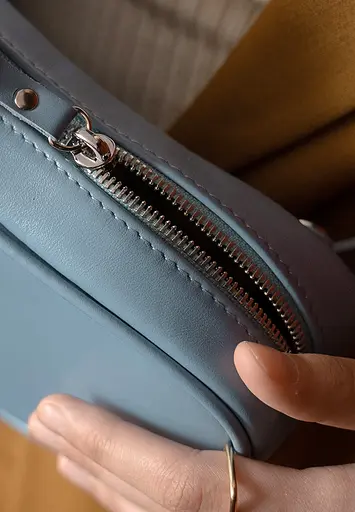 Поясна сумка Ada блакитна - фото 6