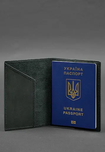 Кожаная обложка для паспорта с картой Украины зеленый Crazy Horse - фото 3