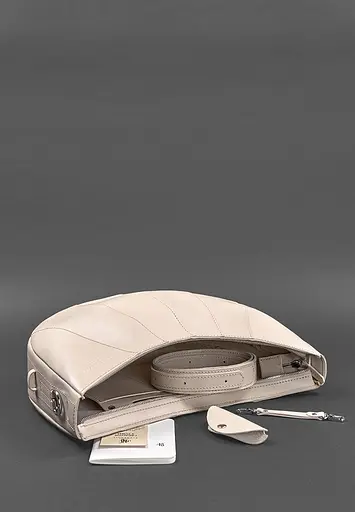 Шкіряна жіноча сумка Круасан світло-бежева - фото 4