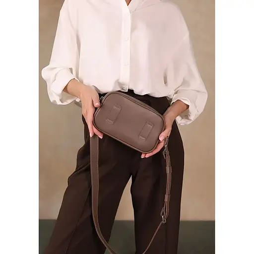 Жіноча шкіряна сумка/кроссбоді Holly темно-бежева - фото 1