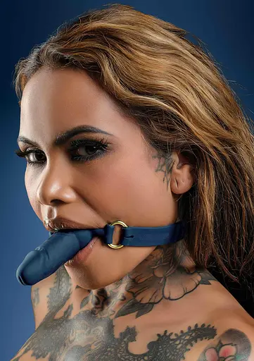 Кляп Taboom Silicone Supreme Breathable Penis Gag синій - фото 2