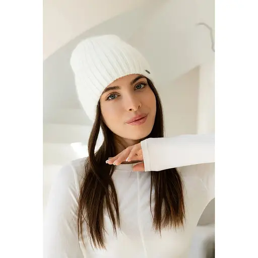 Женская зимняя шапка Ангора Молодежь из ангоры 80% с двойной вязкой Белый - фото 1