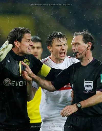 Football: The Ultimate Book - фото 6