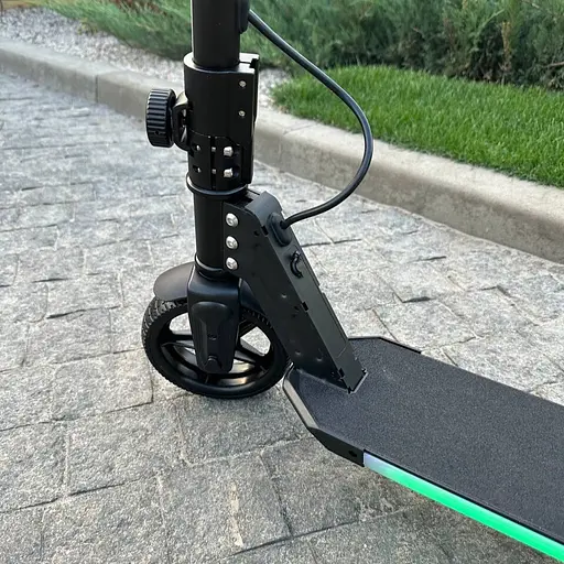 Детский электросамокат GIANT ES2 LED Max черный с LED-подсветкой (модель 2025 года) - фото 9