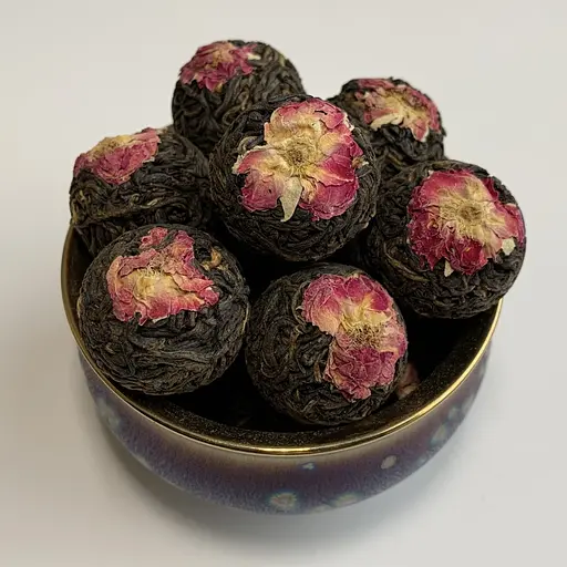 Черный связанный чай с розой 100 г