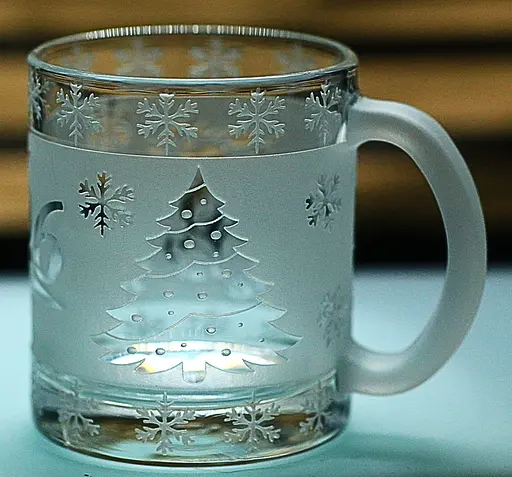 Подарункова чашка для чаю води кави 320 мл з гравіюванням символу року 2026 Кінь - фото 5