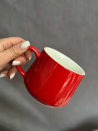 Новорічна кружка Olens 102-1021 керамічна Сюрприз Дід мороз 350 мл Червона - фото 4