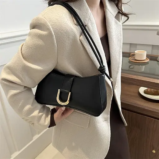 Кроссбоди из эко-кожи черное Lilly P2-6718A