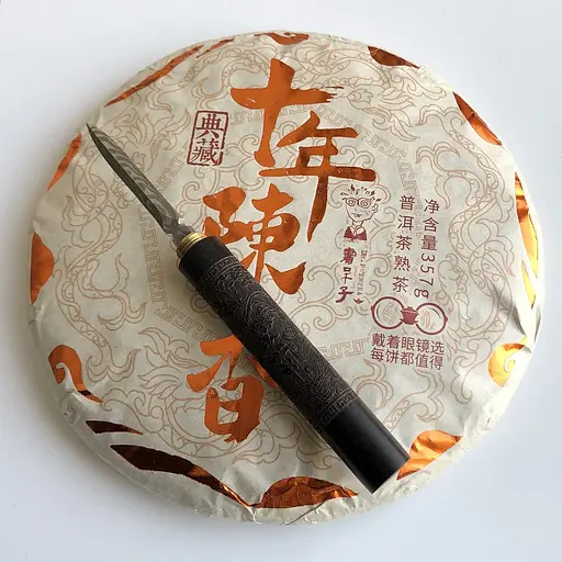 Шу пуэр Фабрика Хун Дэ Ботаник 357 г 2020 год